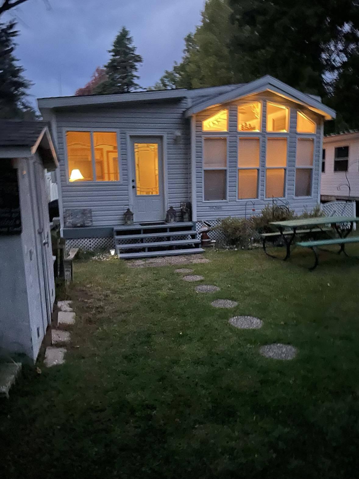 8091 Carriage Lane