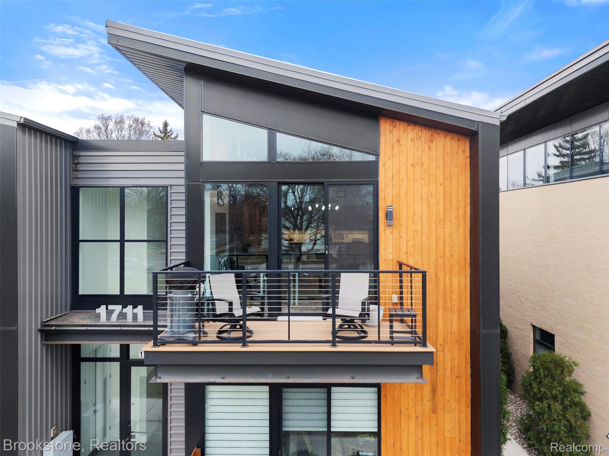 1711 Livernois Street 7
