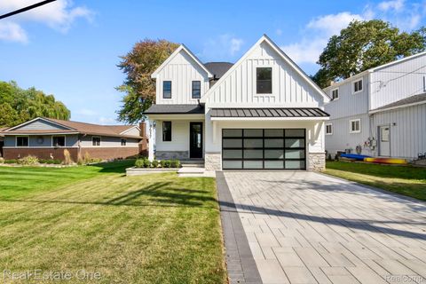 1517 KESSLER Avenue Waterford Charter Township MI 48320