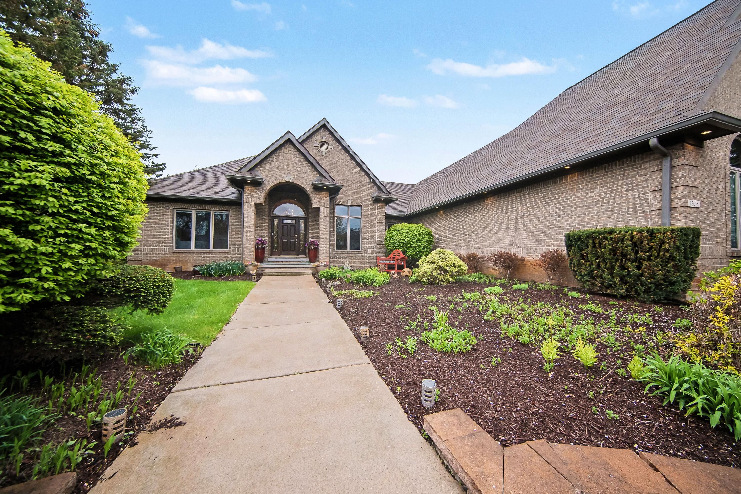 1835 Brookview Drive