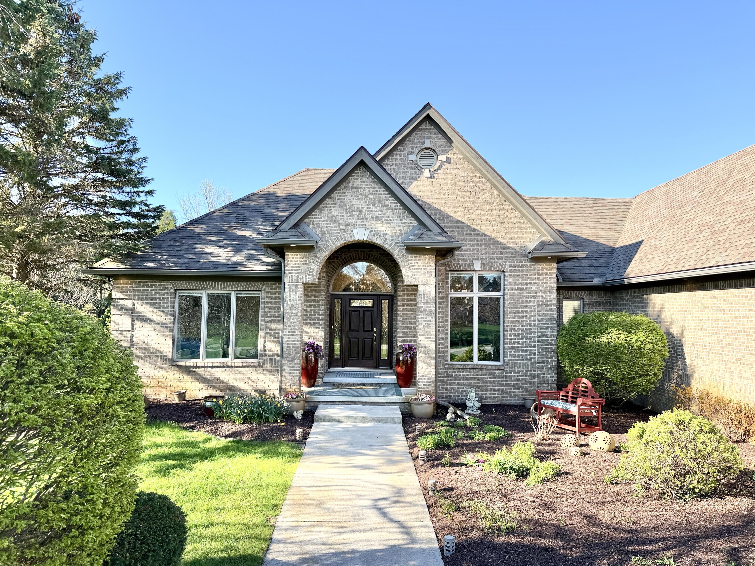 1835 Brookview Drive