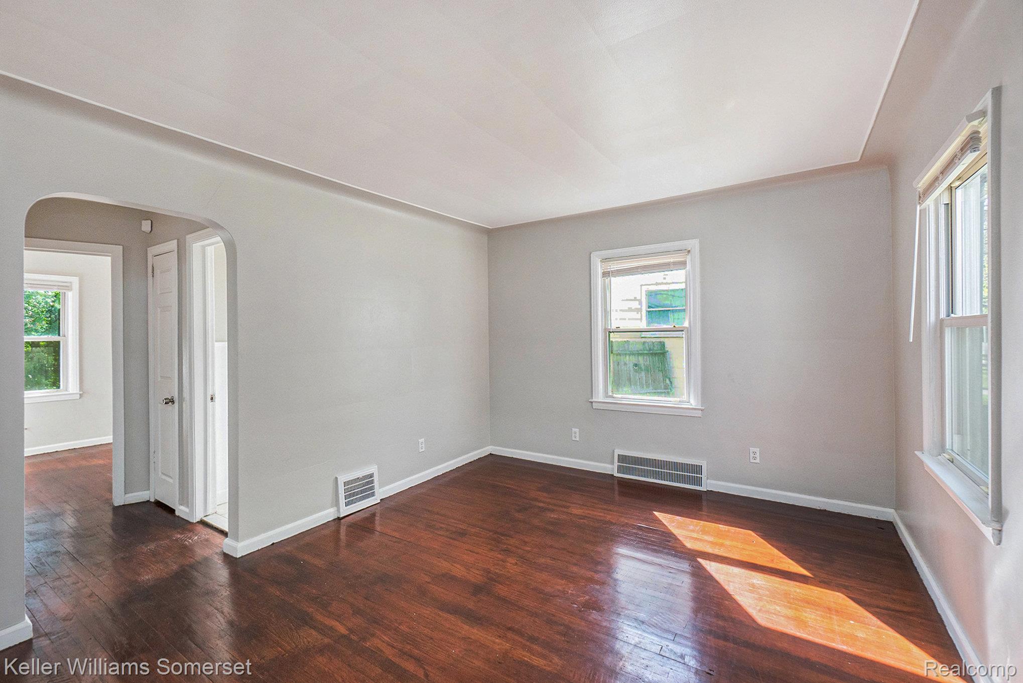 19446 Washtenaw Street