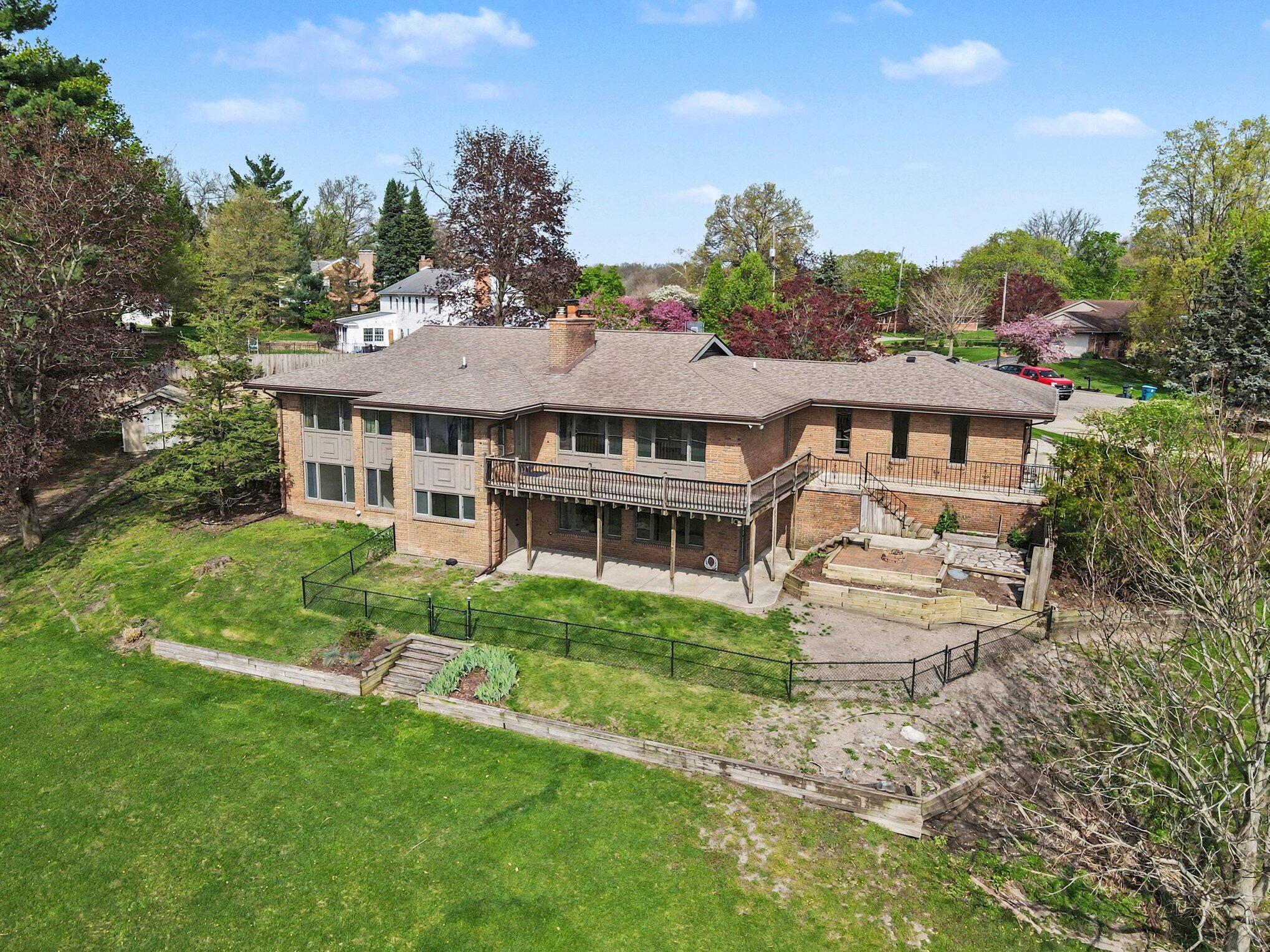 4344 Roxbury Lane