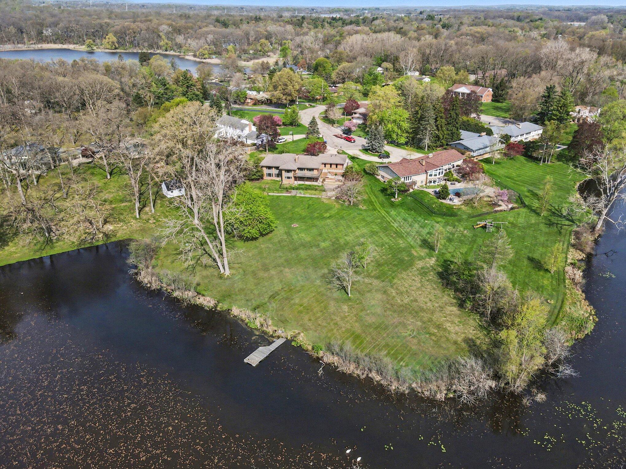 4344 Roxbury Lane