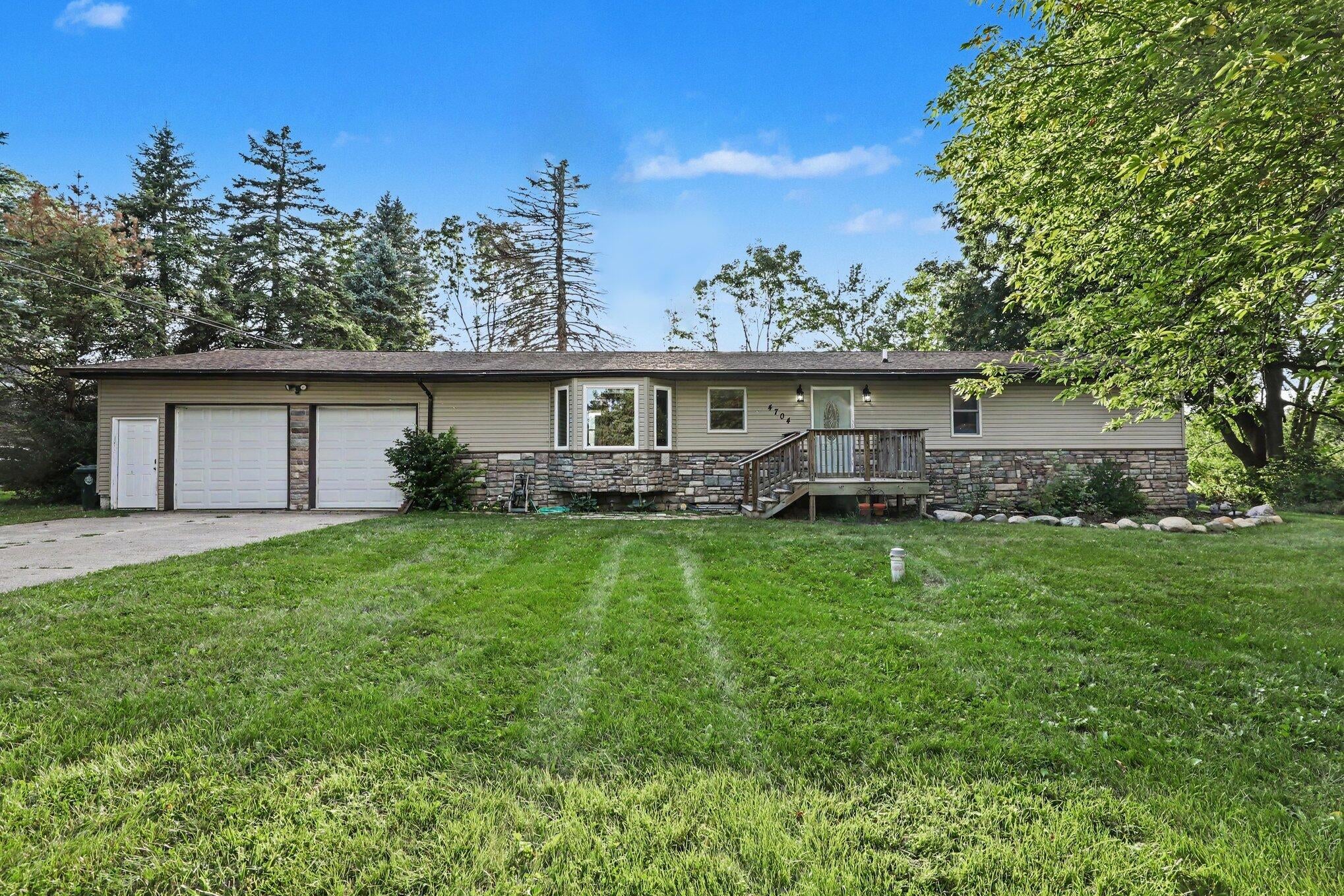 4704 Rohr Road