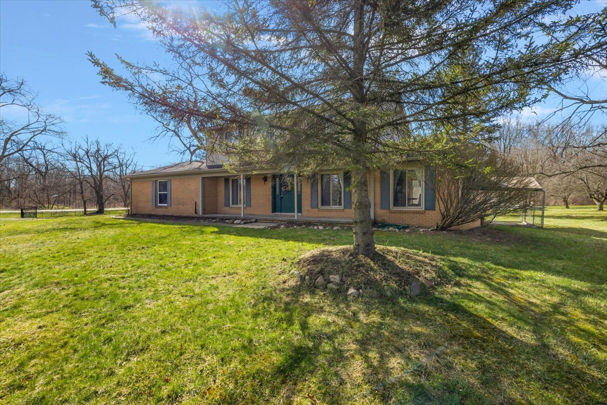 2208 E COON LAKE Trail