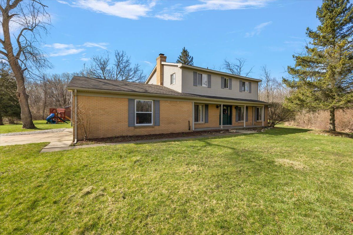 2208 E COON LAKE Trail