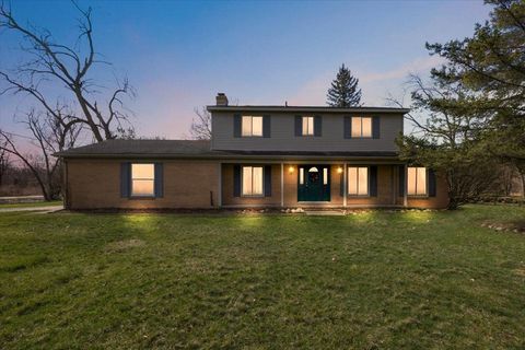 2208 E COON LAKE Trail Genoa Township Livingston MI 48843