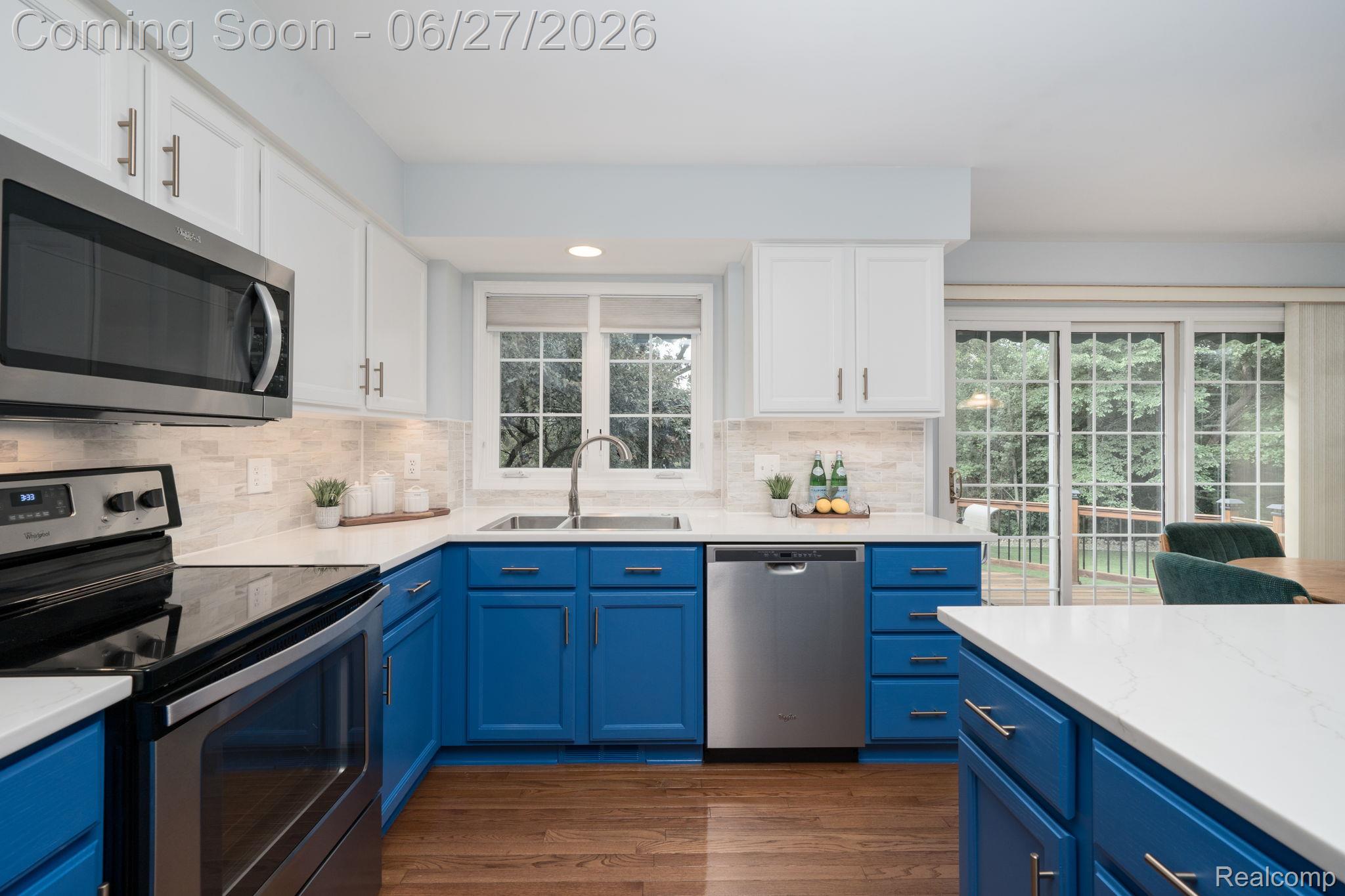 3715 Rolling Hills Court