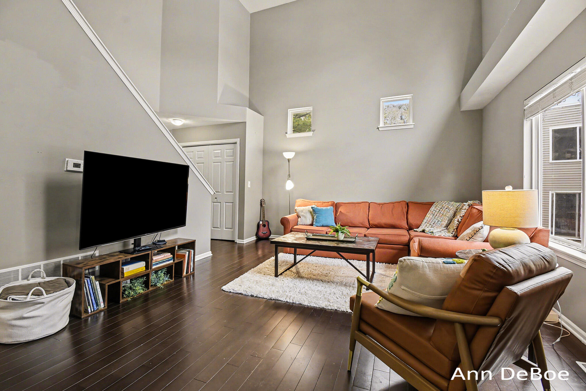 5957 E Lyn Haven Drive SE