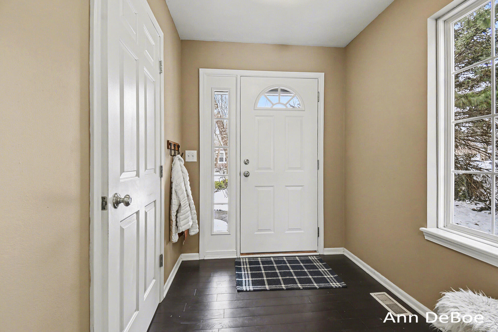 5957 E Lyn Haven Drive SE