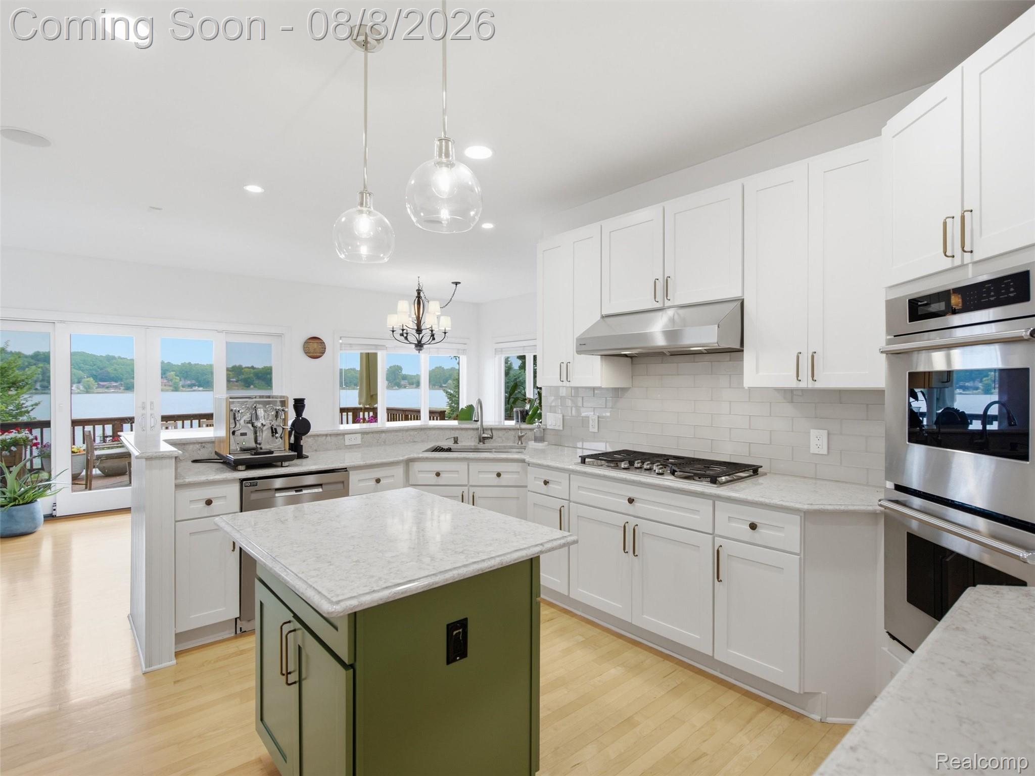 16147 Meredith Court