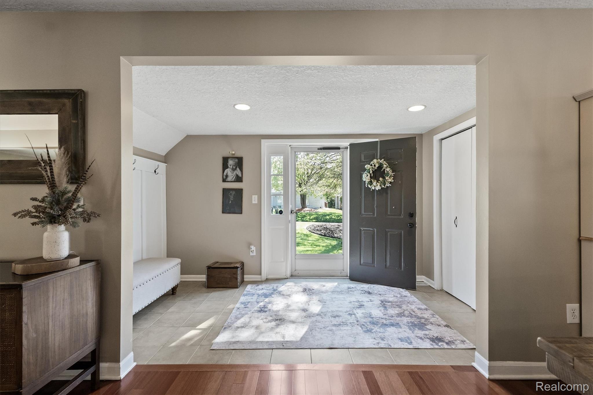 3525 Buss Drive