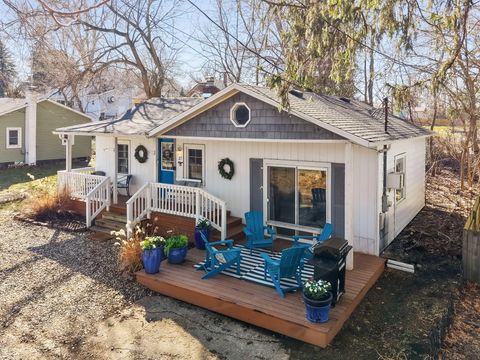 25 Ramona Court New Buffalo City MI 49117