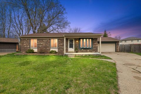 15621 Cox Street Clinton Charter Township MI 48038