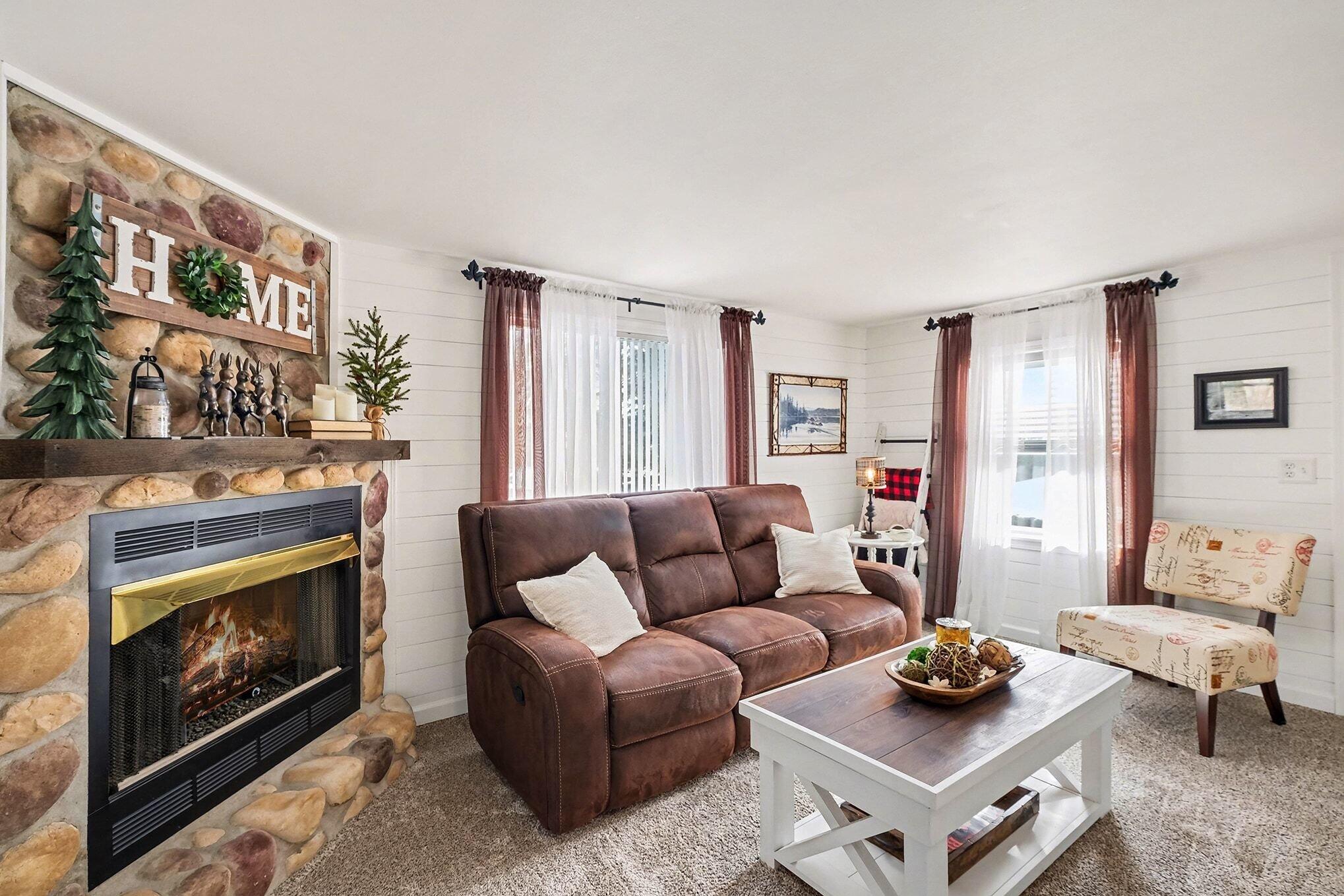 4295 Indian Lakes Road NE