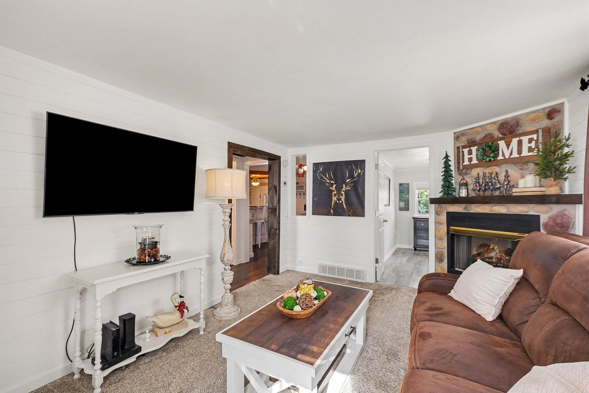 4295 Indian Lakes Road NE