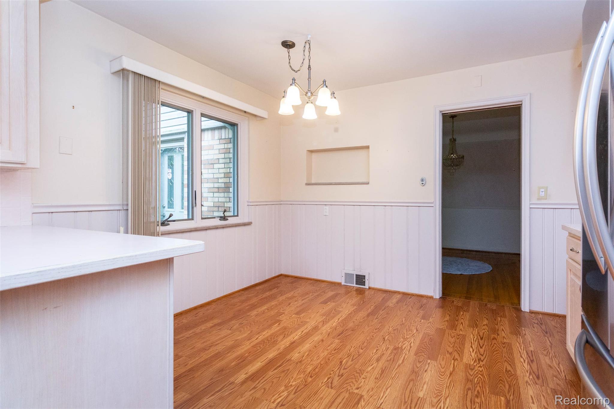 Grosse Pointe Woods City, Michigan 48236, United States, 3 Bedrooms Bedrooms, ,3 BathroomsBathrooms,Residential,Active,135849