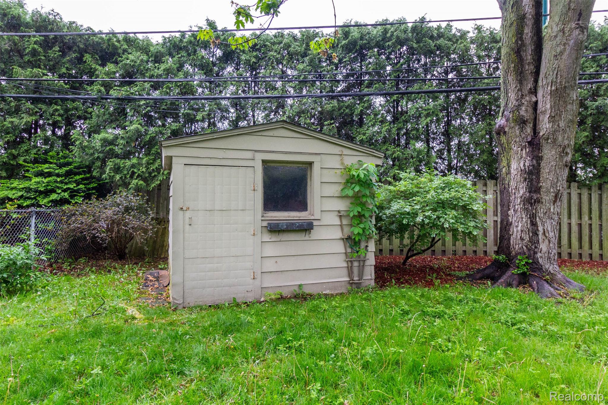 Grosse Pointe Woods City, Michigan 48236, United States, 3 Bedrooms Bedrooms, ,3 BathroomsBathrooms,Residential,Active,135849