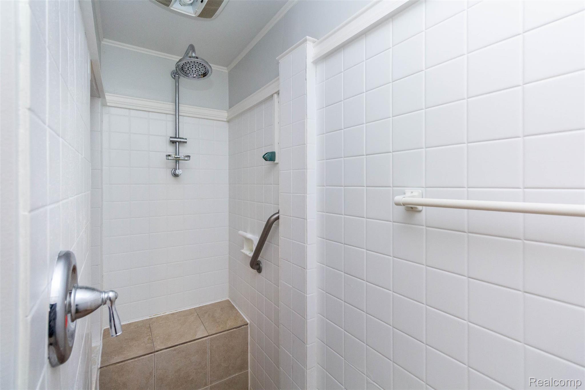 Grosse Pointe Woods City, Michigan 48236, United States, 3 Bedrooms Bedrooms, ,3 BathroomsBathrooms,Residential,Active,135849