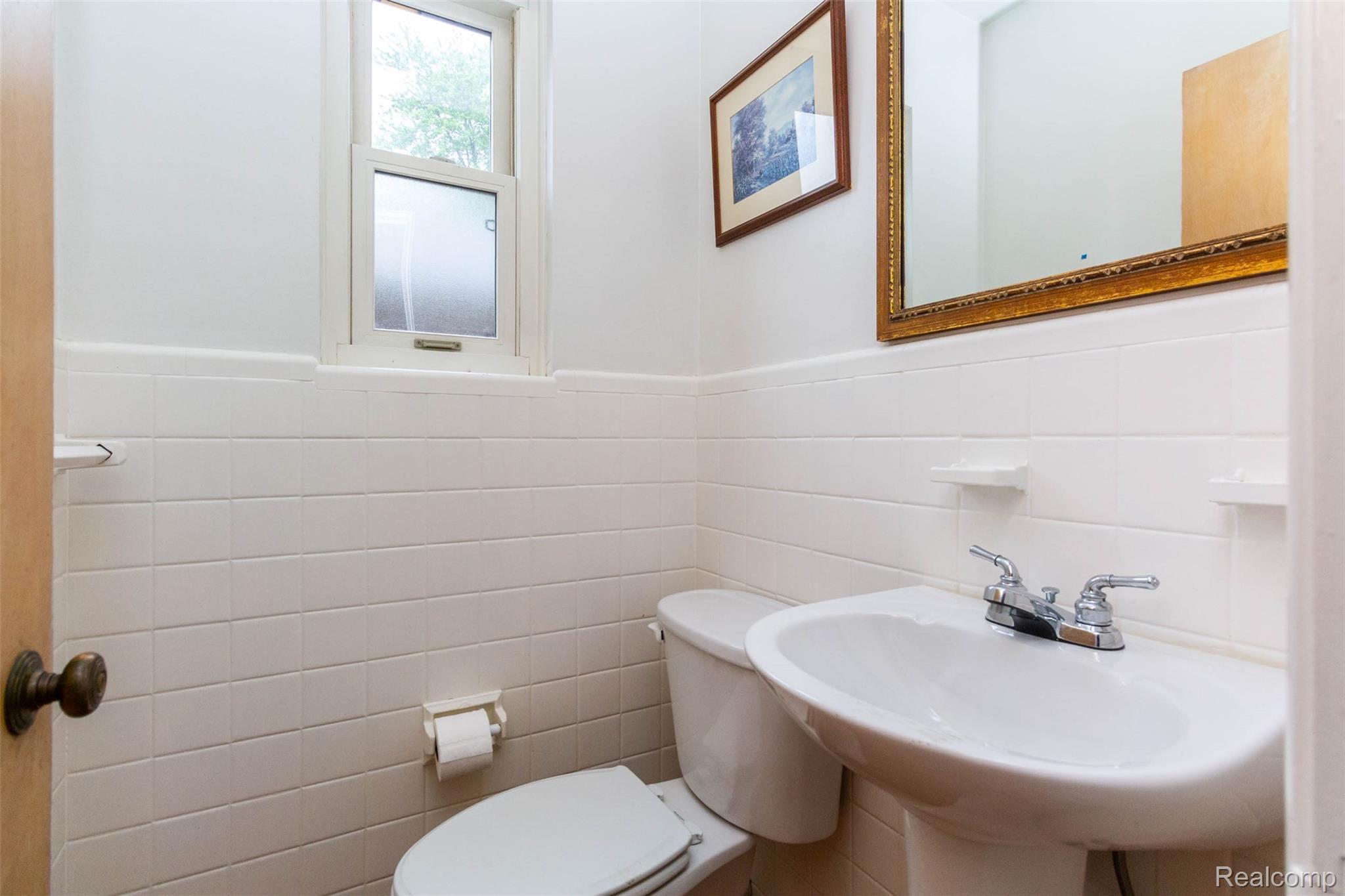 Grosse Pointe Woods City, Michigan 48236, United States, 3 Bedrooms Bedrooms, ,3 BathroomsBathrooms,Residential,Active,135849