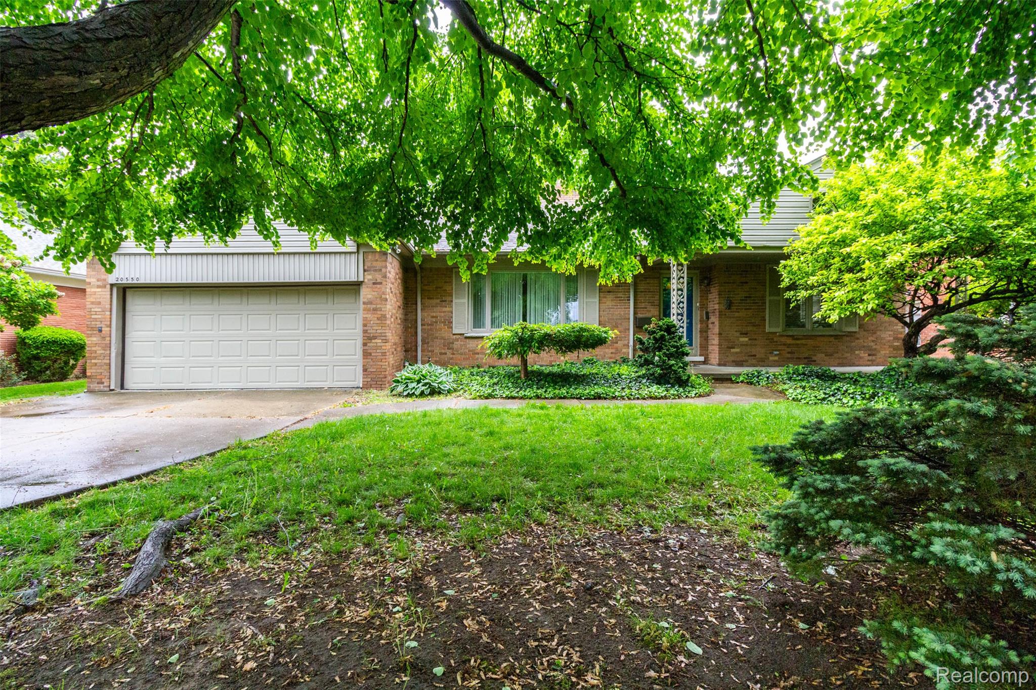 Grosse Pointe Woods City, Michigan 48236, United States, 3 Bedrooms Bedrooms, ,3 BathroomsBathrooms,Residential,Active,135849