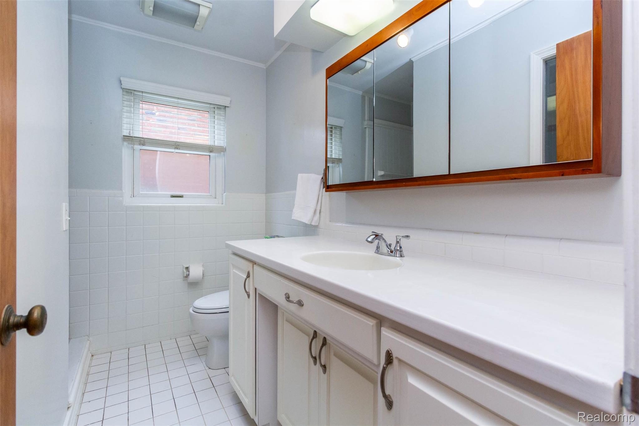 Grosse Pointe Woods City, Michigan 48236, United States, 3 Bedrooms Bedrooms, ,3 BathroomsBathrooms,Residential,Active,135849