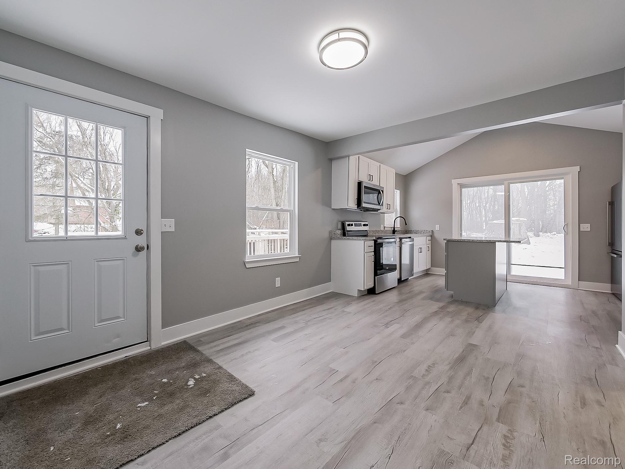 445 Granda Vista Drive