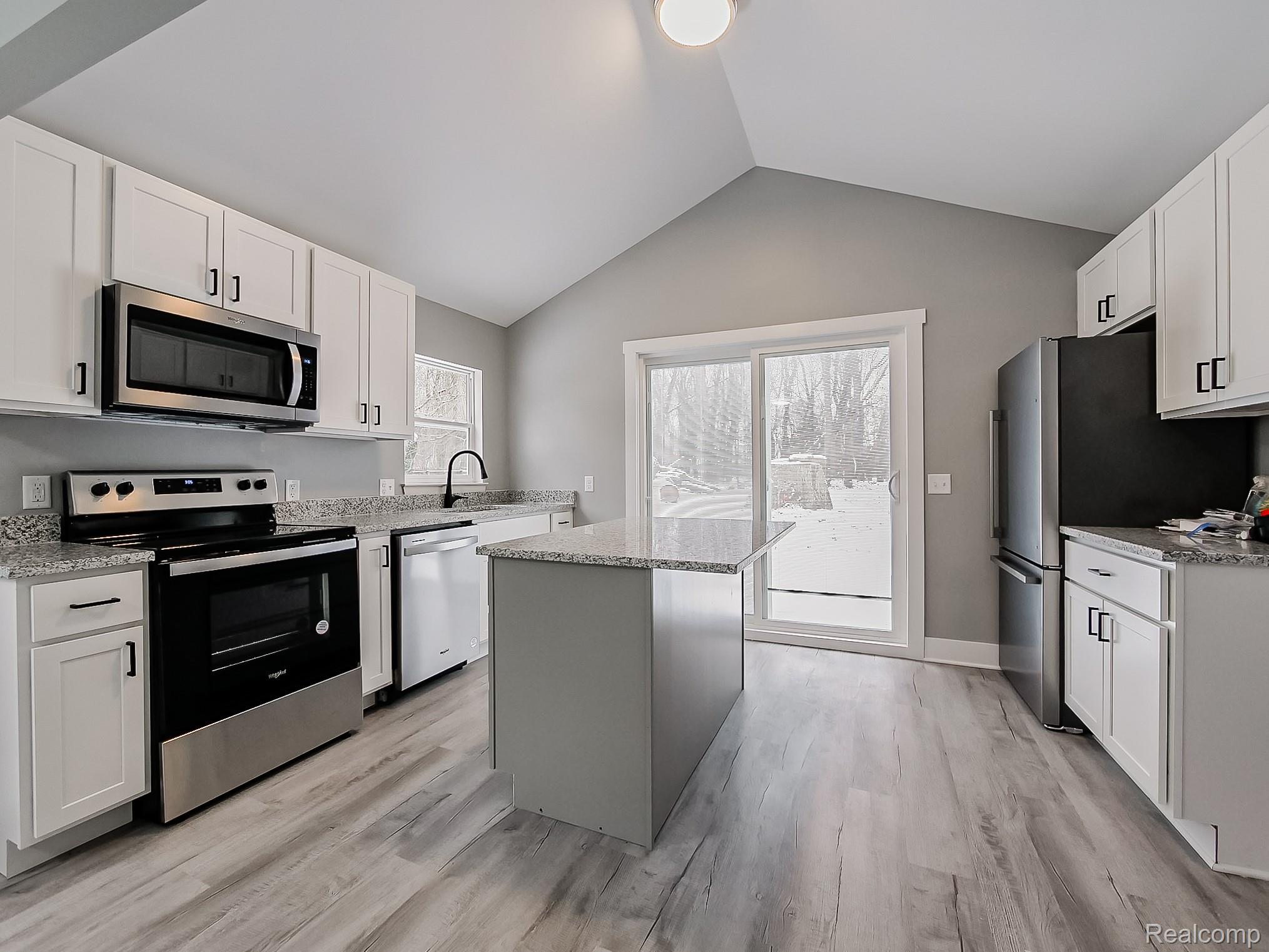 445 Granda Vista Drive