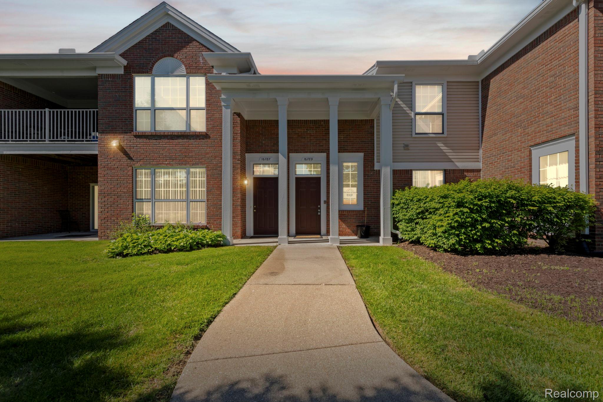 16789 Carriage Way