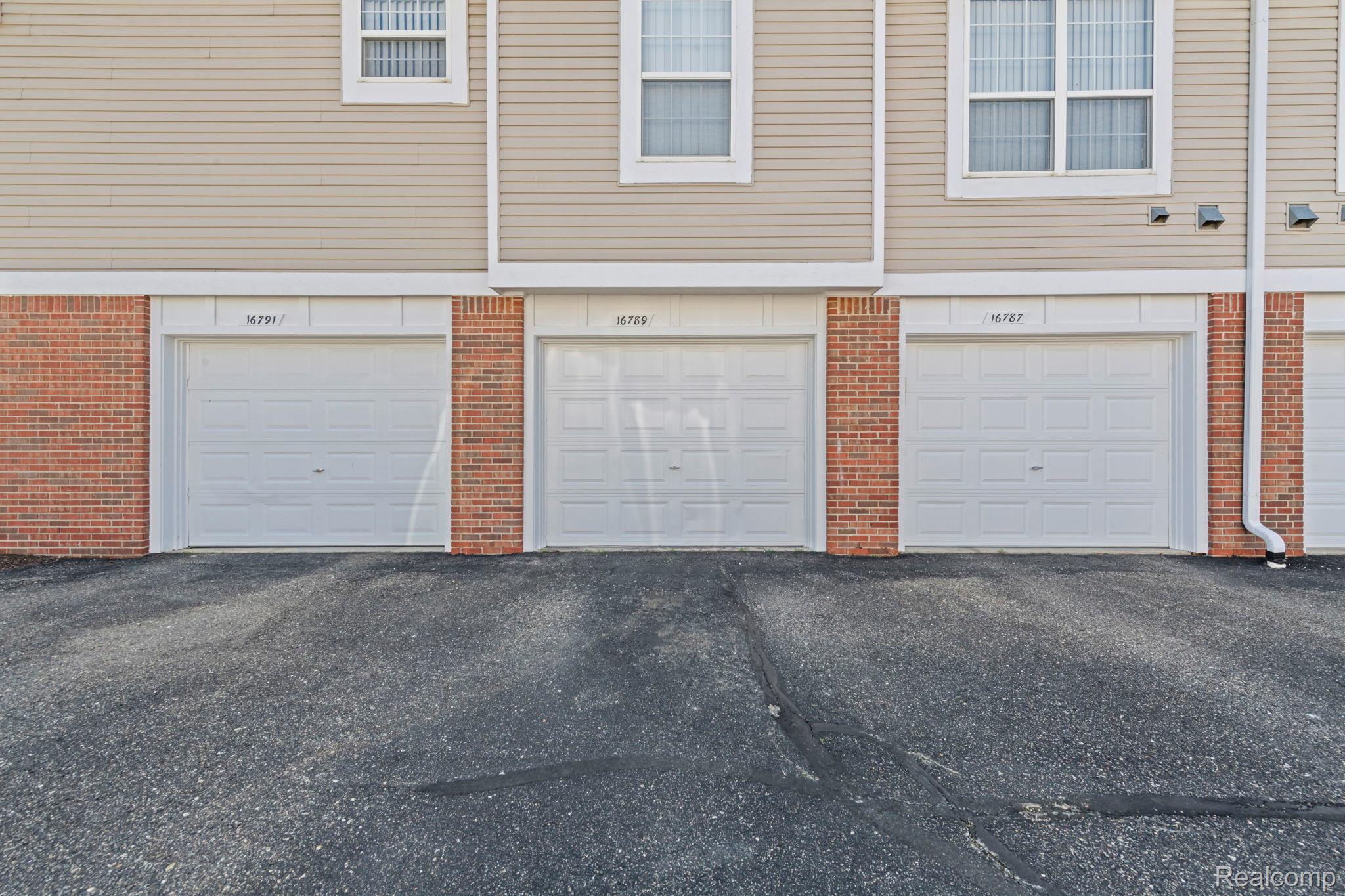 16789 Carriage Way