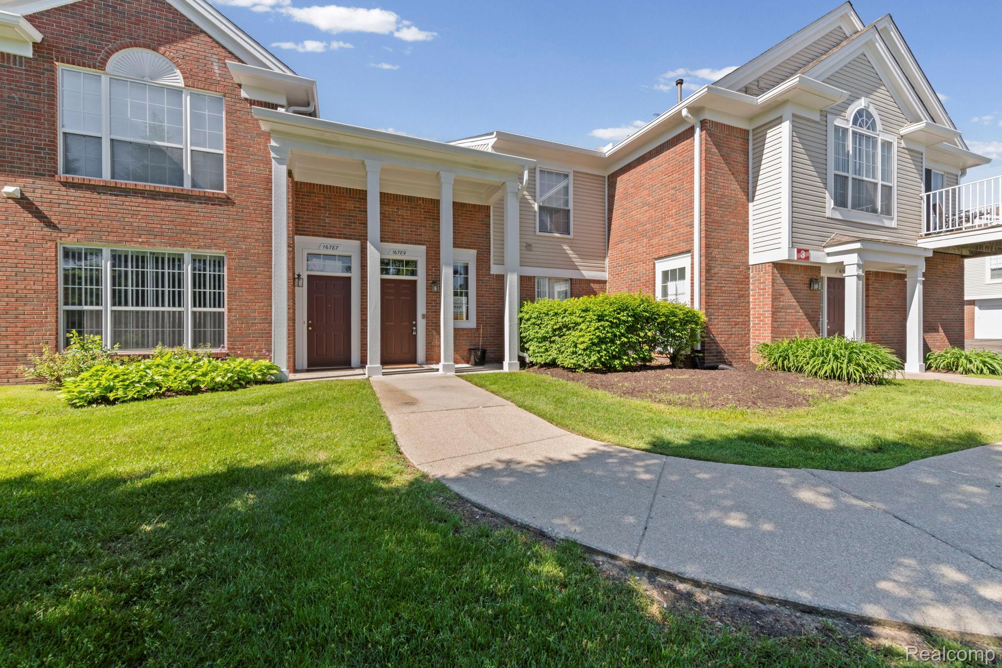 16789 Carriage Way