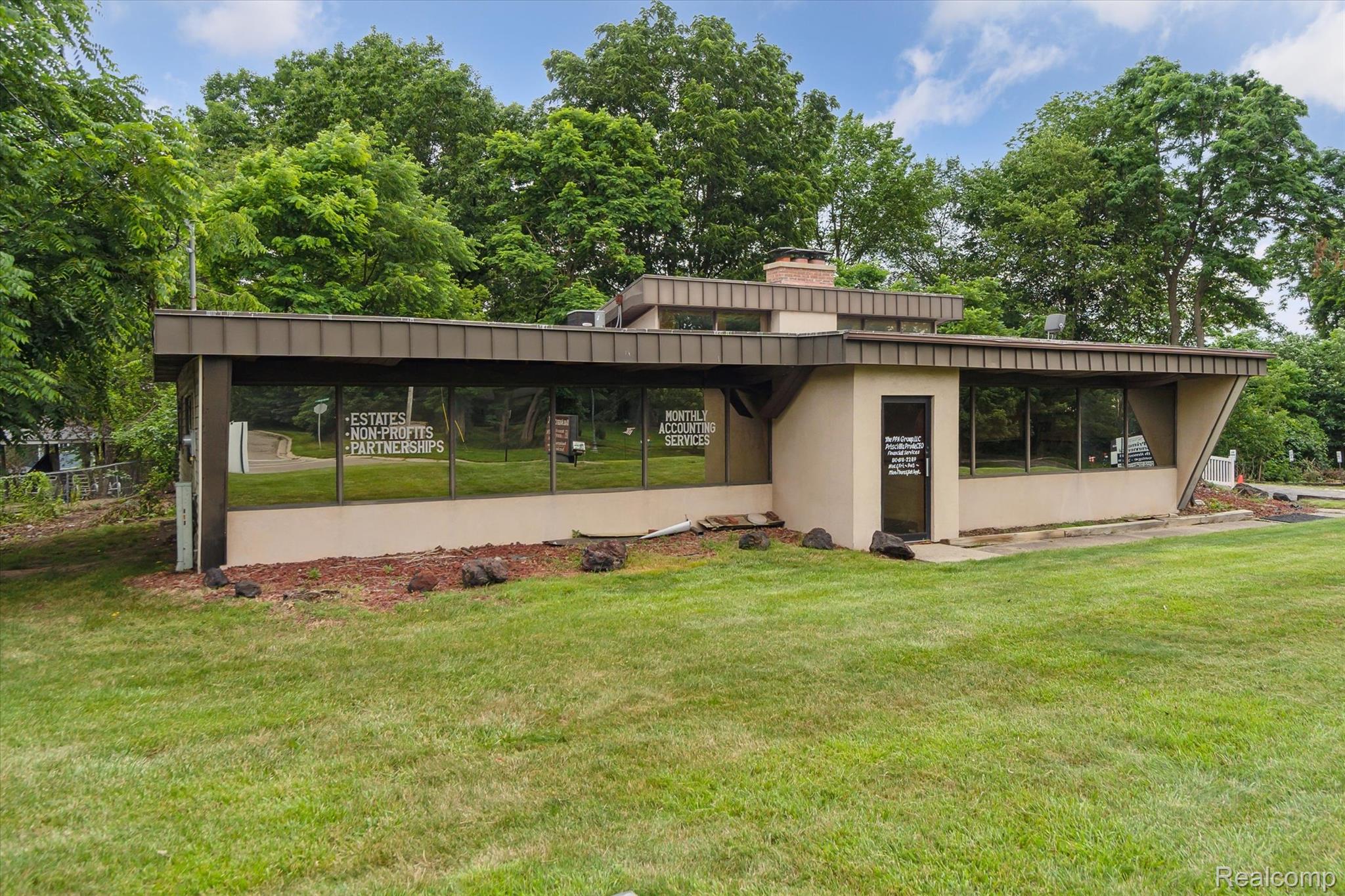 610 E Grand Blanc Road