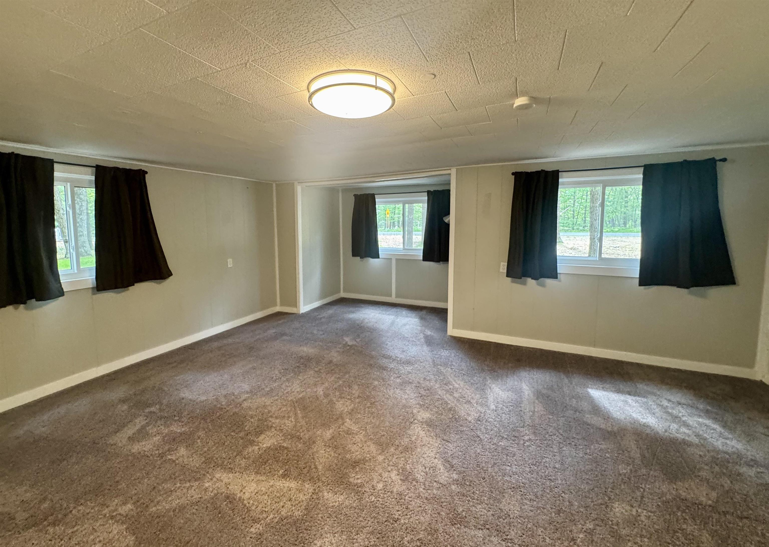 84 N Imperial Drive