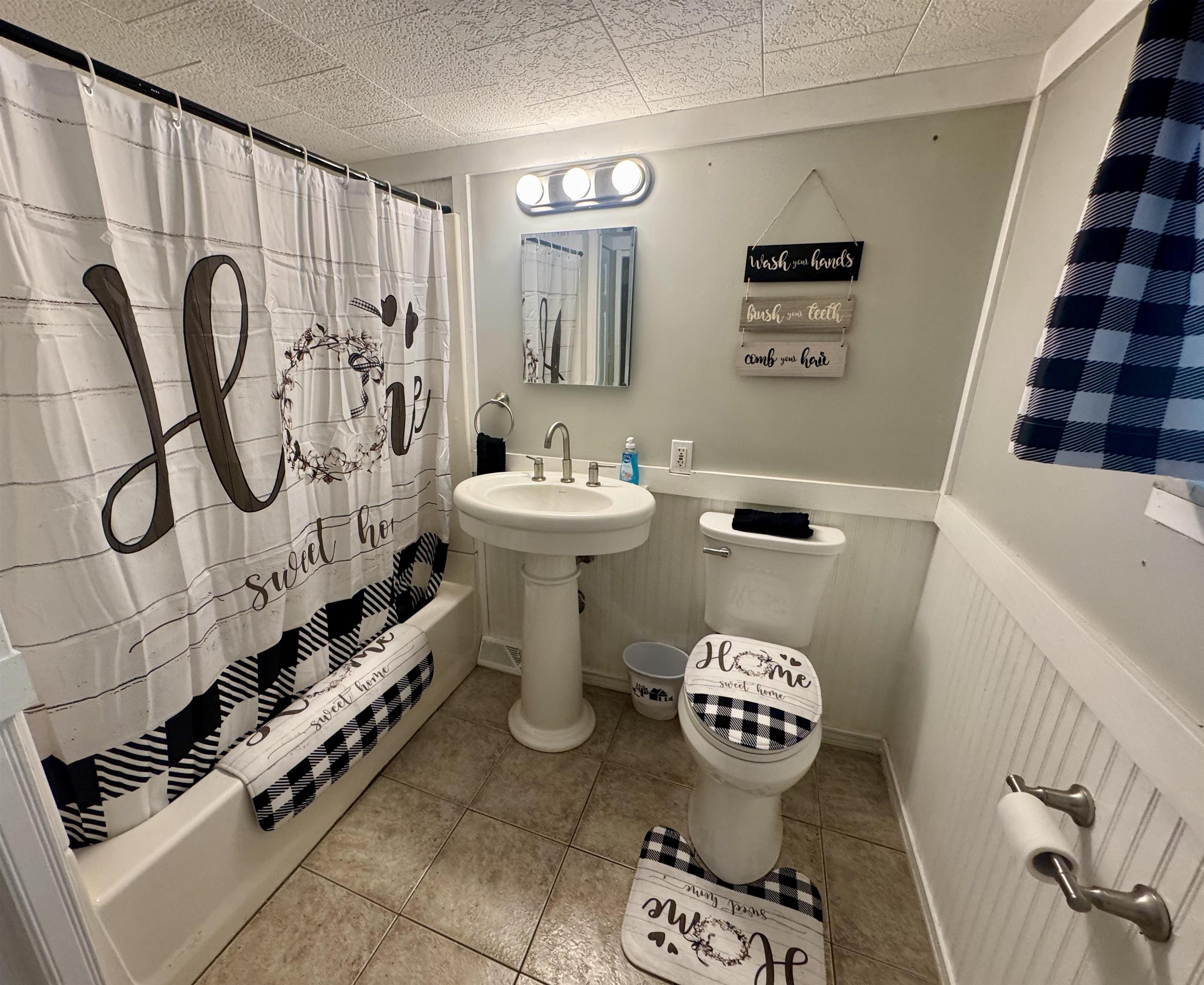 84 N Imperial Drive
