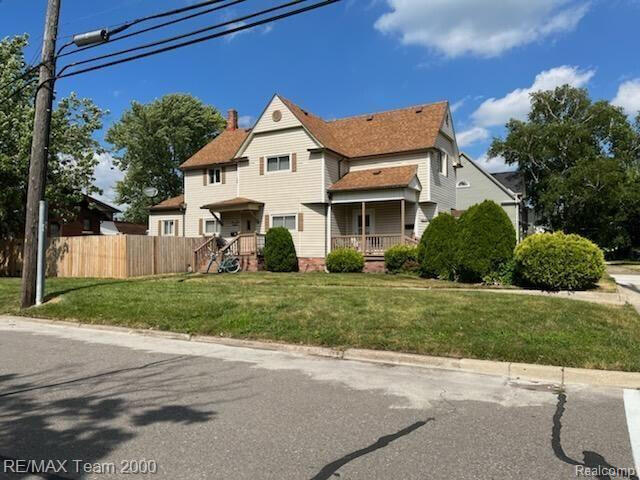 464 Elm Street