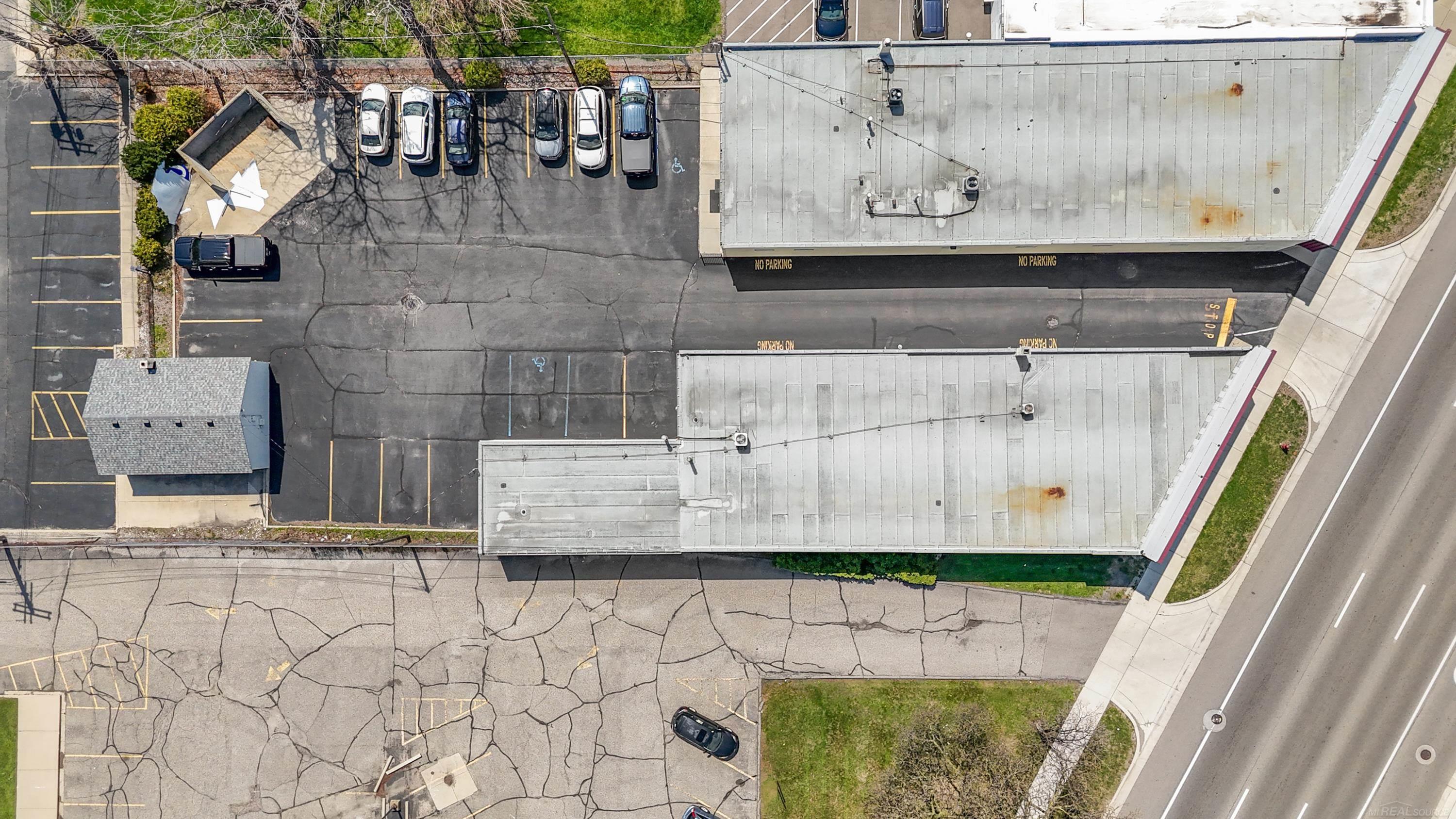 27920 Gratiot Avenue