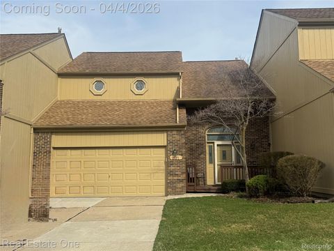 2171 Crystal Drive 28 Rochester Hills City MI 48309