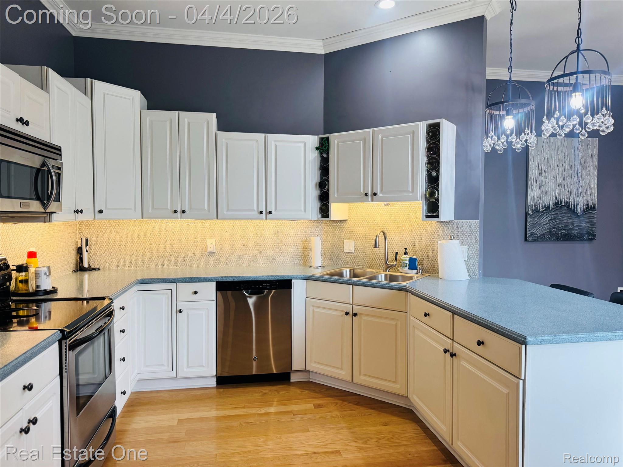 2171 Crystal Drive 28