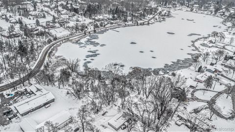 8056 Ortonville Road Independence Charter Township MI 48348