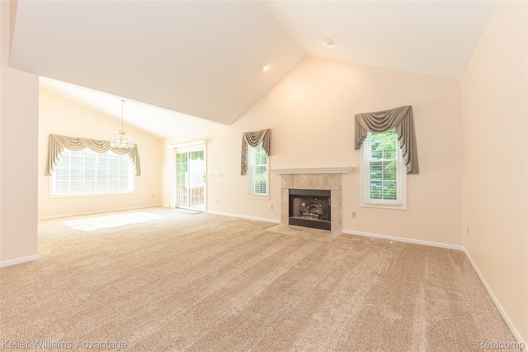 221 Victoria Park Court