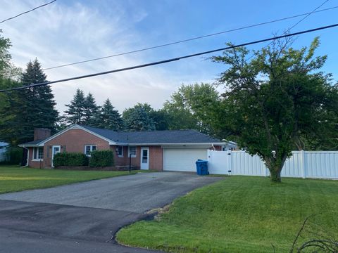 200 Cherrywood Drive Plainwell City MI 49080