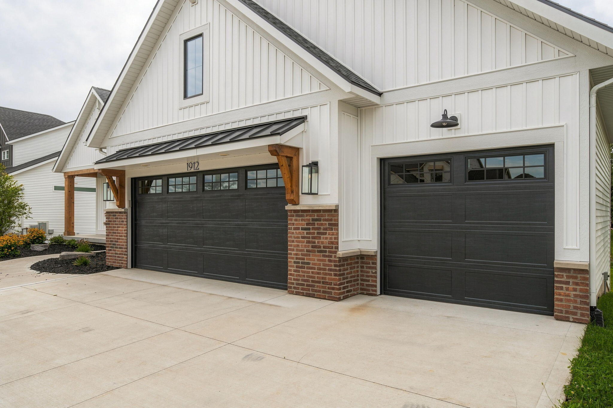 1912 Creekside Drive SW