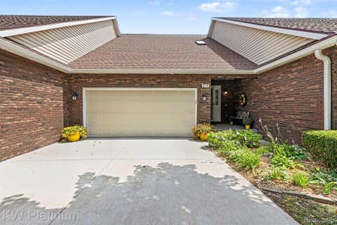 Photo for 819 E Pointe