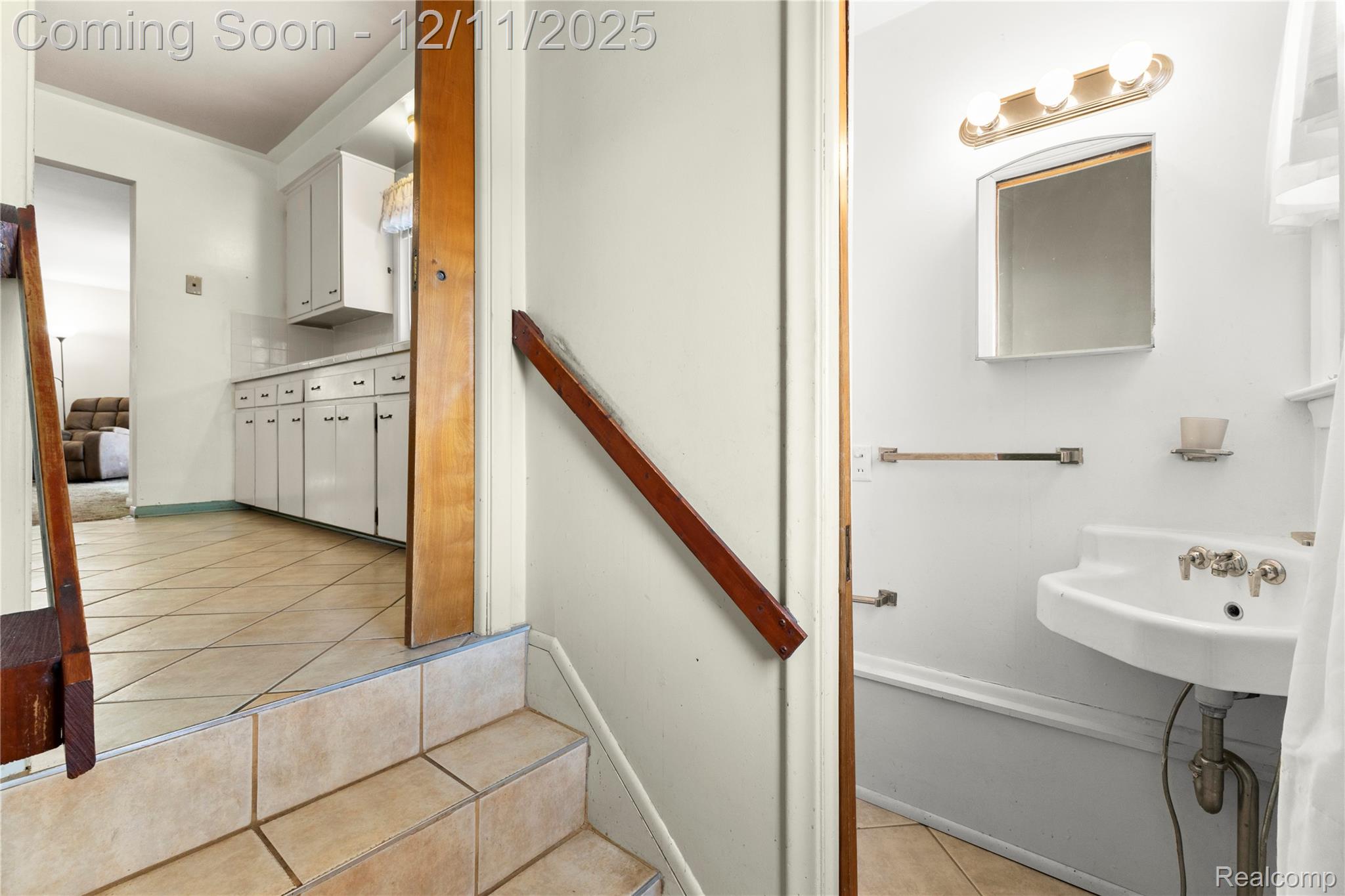 Lapeer, Michigan 48446, United States, 3 Bedrooms Bedrooms, ,2 BathroomsBathrooms,Residential,Pending,253064