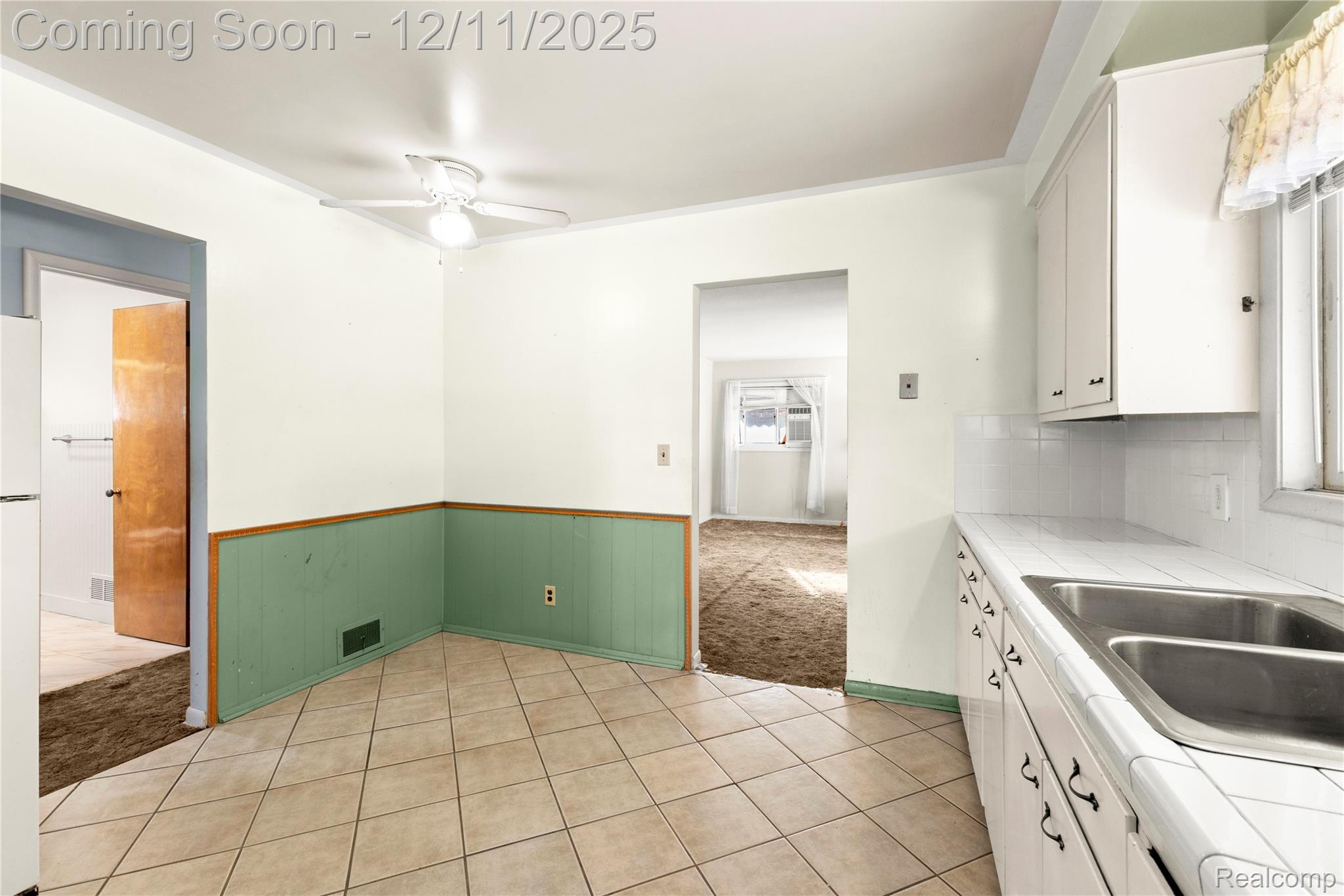 Lapeer, Michigan 48446, United States, 3 Bedrooms Bedrooms, ,2 BathroomsBathrooms,Residential,Pending,253064