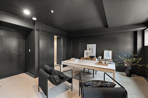 A home in RoyalOakCity_Oakland
