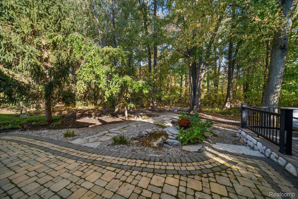 3592 Sunnyside Court