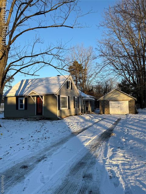 104 N Lester Street Capac Village MI 48014