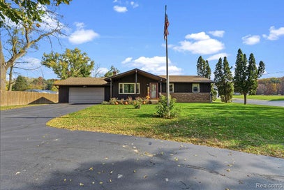 7274 Ormond Road Springfield Charter Township MI 48350